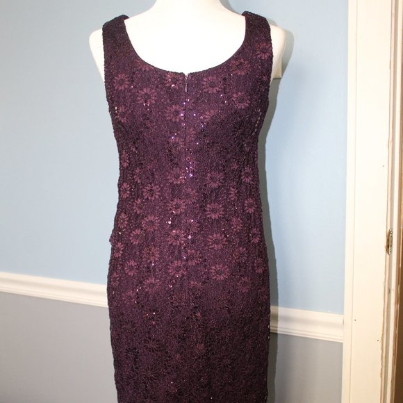 Sleeveless Dress with Shawl - Picture 3 of 8